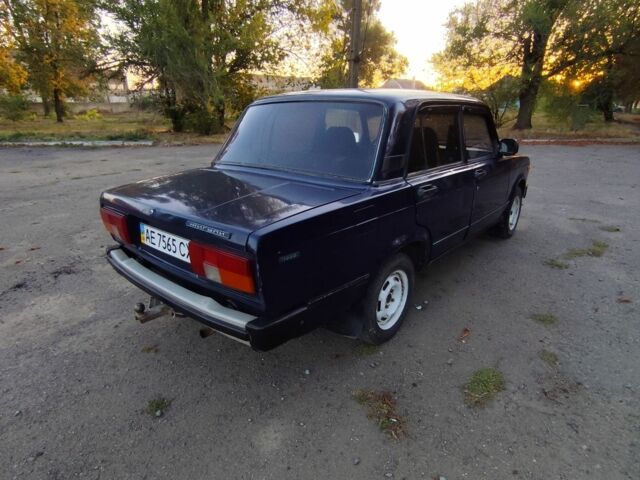 Синий ВАЗ 2105, объемом двигателя 1.2 л и пробегом 76 тыс. км за 1000 $, фото 4 на Automoto.ua