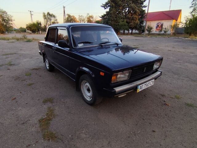 Синий ВАЗ 2105, объемом двигателя 1.2 л и пробегом 76 тыс. км за 1000 $, фото 2 на Automoto.ua