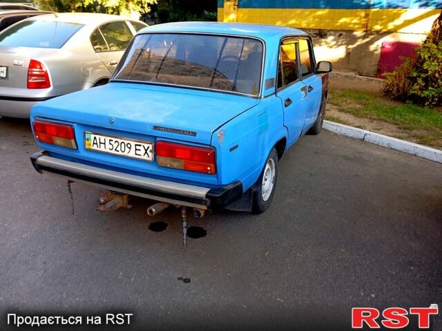 Синий ВАЗ 2105, объемом двигателя 1.5 л и пробегом 200 тыс. км за 350 $, фото 4 на Automoto.ua
