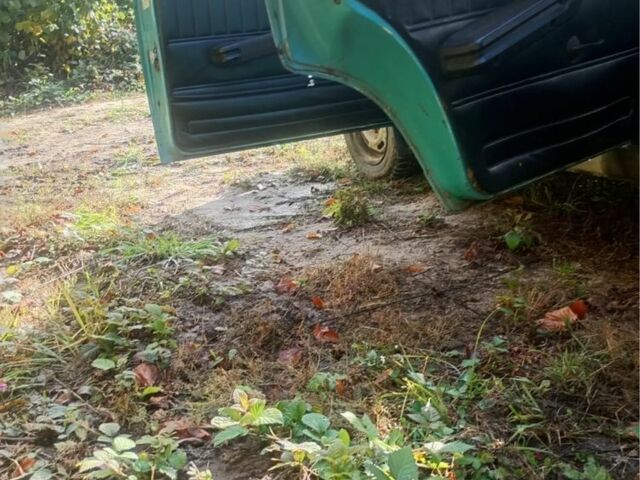 Синий ВАЗ 2105, объемом двигателя 1.2 л и пробегом 200 тыс. км за 477 $, фото 6 на Automoto.ua