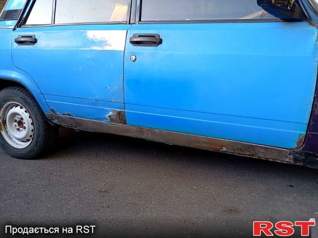 Синий ВАЗ 2105, объемом двигателя 1.5 л и пробегом 200 тыс. км за 350 $, фото 1 на Automoto.ua