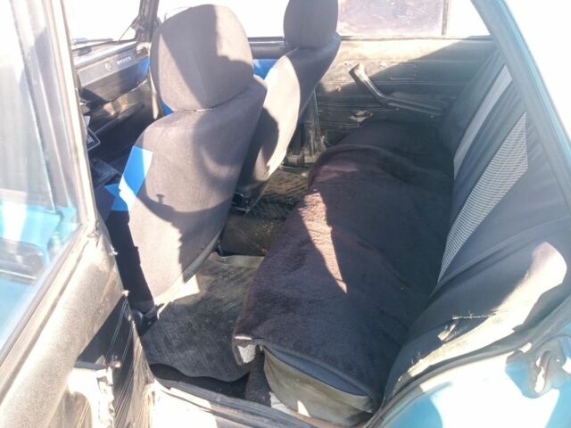 Синий ВАЗ 2105, объемом двигателя 1.3 л и пробегом 100 тыс. км за 714 $, фото 2 на Automoto.ua