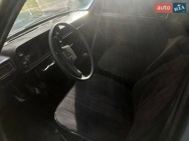 Синий ВАЗ 2105, объемом двигателя 1.5 л и пробегом 200 тыс. км за 475 $, фото 5 на Automoto.ua