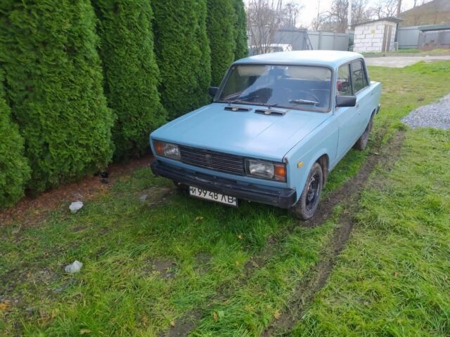 Синий ВАЗ 2105, объемом двигателя 1.3 л и пробегом 273 тыс. км за 360 $, фото 4 на Automoto.ua