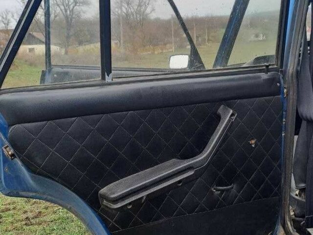 Синий ВАЗ 2105, объемом двигателя 1.5 л и пробегом 250 тыс. км за 710 $, фото 6 на Automoto.ua