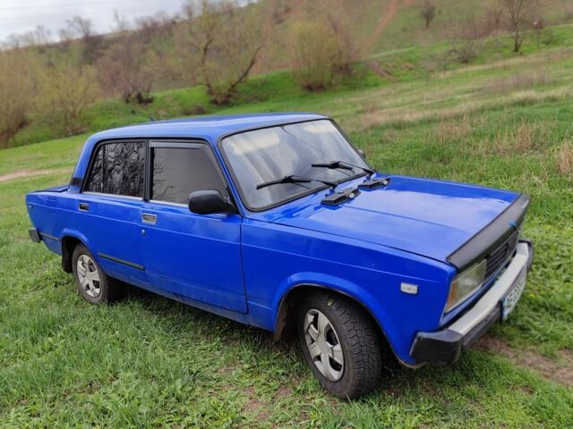 Синий ВАЗ 2105, объемом двигателя 1.5 л и пробегом 1 тыс. км за 450 $, фото 1 на Automoto.ua