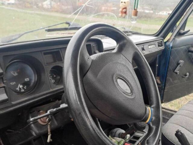 Синий ВАЗ 2105, объемом двигателя 1.5 л и пробегом 250 тыс. км за 710 $, фото 7 на Automoto.ua