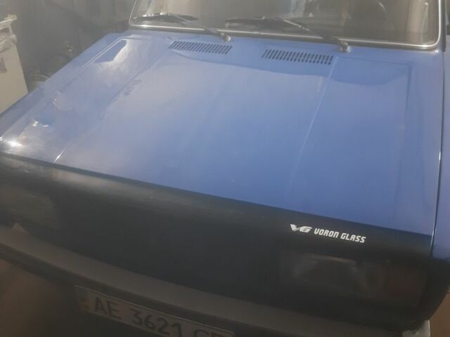 Синий ВАЗ 2105, объемом двигателя 1.5 л и пробегом 200 тыс. км за 1000 $, фото 2 на Automoto.ua