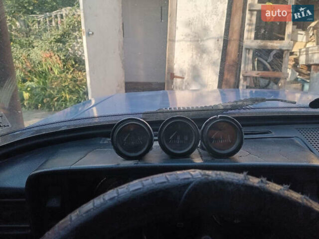 Синий ВАЗ 2105, объемом двигателя 1.45 л и пробегом 33 тыс. км за 478 $, фото 5 на Automoto.ua