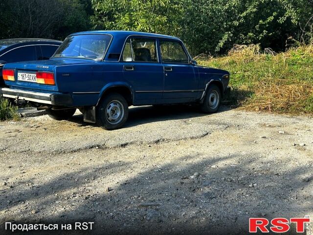 Синий ВАЗ 2105, объемом двигателя 1.5 л и пробегом 77 тыс. км за 700 $, фото 5 на Automoto.ua