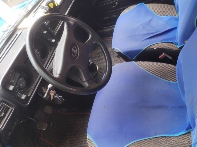 Синий ВАЗ 2105, объемом двигателя 1.3 л и пробегом 78 тыс. км за 449 $, фото 3 на Automoto.ua