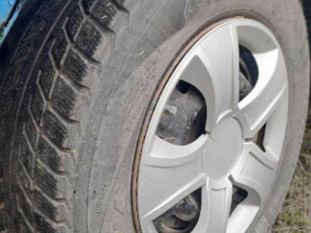 Синий ВАЗ 2105, объемом двигателя 1.5 л и пробегом 250 тыс. км за 710 $, фото 10 на Automoto.ua