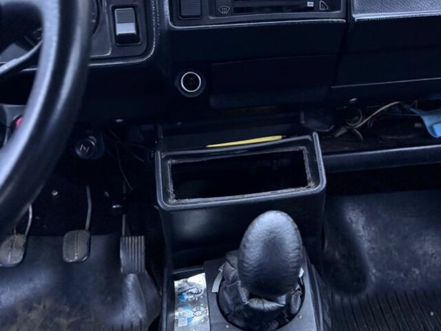 Синій ВАЗ 2105, об'ємом двигуна 1.5 л та пробігом 100 тис. км за 639 $, фото 4 на Automoto.ua