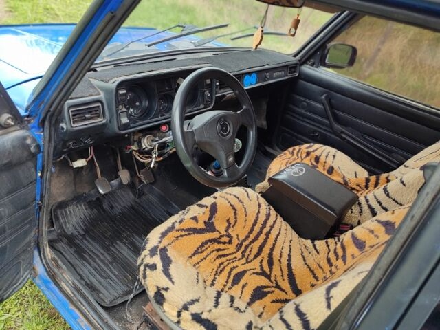 Синий ВАЗ 2105, объемом двигателя 1.5 л и пробегом 1 тыс. км за 450 $, фото 6 на Automoto.ua