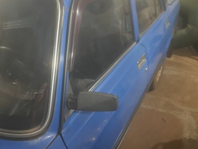 Синий ВАЗ 2105, объемом двигателя 1.5 л и пробегом 200 тыс. км за 1000 $, фото 3 на Automoto.ua