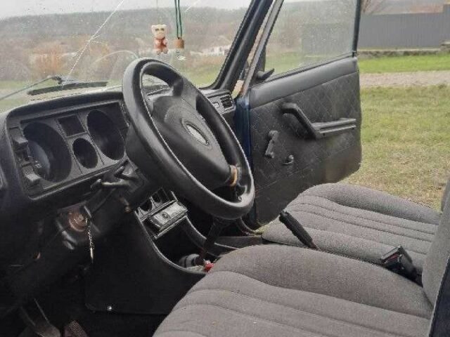 Синий ВАЗ 2105, объемом двигателя 1.5 л и пробегом 250 тыс. км за 710 $, фото 3 на Automoto.ua