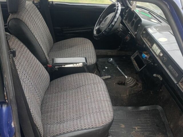 Синий ВАЗ 2105, объемом двигателя 1 л и пробегом 1000 тыс. км за 426 $, фото 3 на Automoto.ua