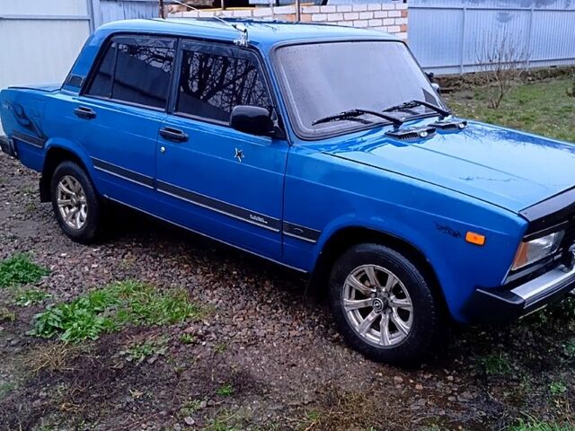 Синій ВАЗ 2105, об'ємом двигуна 1.5 л та пробігом 274 тис. км за 2300 $, фото 2 на Automoto.ua