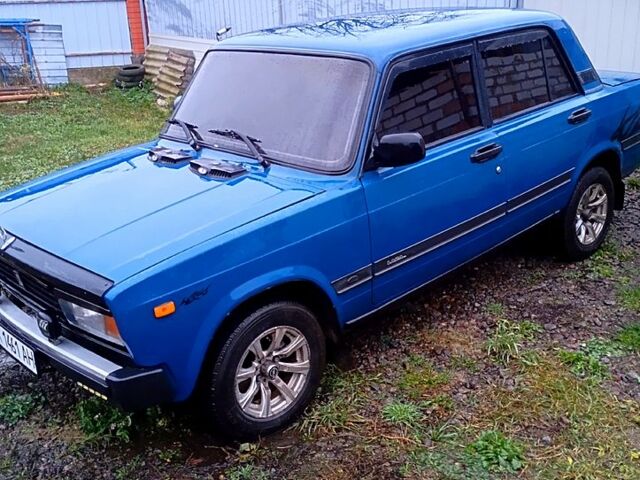 Синій ВАЗ 2105, об'ємом двигуна 1.5 л та пробігом 274 тис. км за 2300 $, фото 1 на Automoto.ua