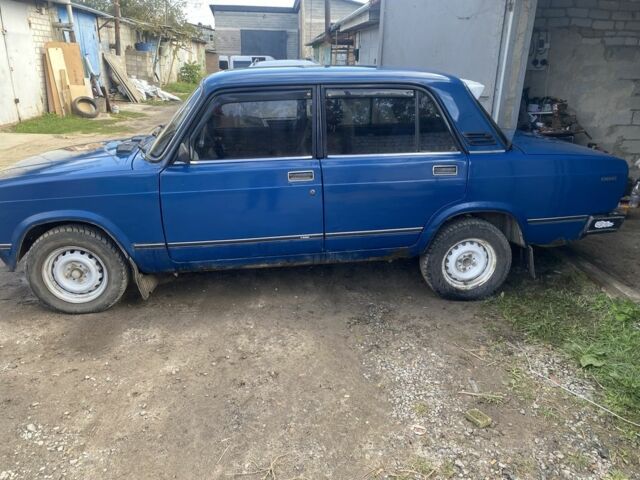 Синий ВАЗ 2105, объемом двигателя 1.5 л и пробегом 92 тыс. км за 800 $, фото 4 на Automoto.ua