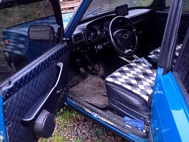 Синій ВАЗ 2105, об'ємом двигуна 1.5 л та пробігом 274 тис. км за 2300 $, фото 4 на Automoto.ua