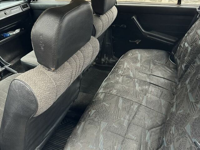 Синий ВАЗ 2105, объемом двигателя 1.5 л и пробегом 100 тыс. км за 1200 $, фото 9 на Automoto.ua