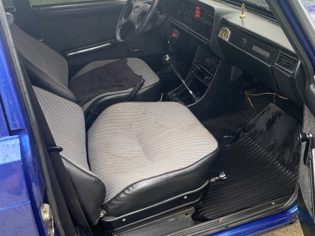 Синий ВАЗ 2105, объемом двигателя 1.5 л и пробегом 200 тыс. км за 1350 $, фото 9 на Automoto.ua