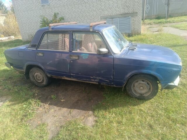 Синій ВАЗ 2105, об'ємом двигуна 1 л та пробігом 200 тис. км за 428 $, фото 3 на Automoto.ua
