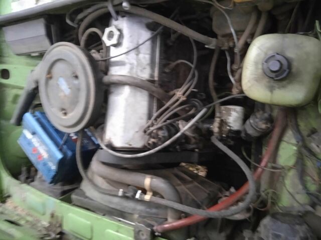 Зеленый ВАЗ 2105, объемом двигателя 0 л и пробегом 10 тыс. км за 500 $, фото 2 на Automoto.ua