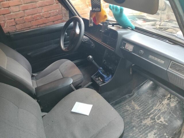 Зеленый ВАЗ 2105, объемом двигателя 1.6 л и пробегом 214 тыс. км за 1897 $, фото 5 на Automoto.ua