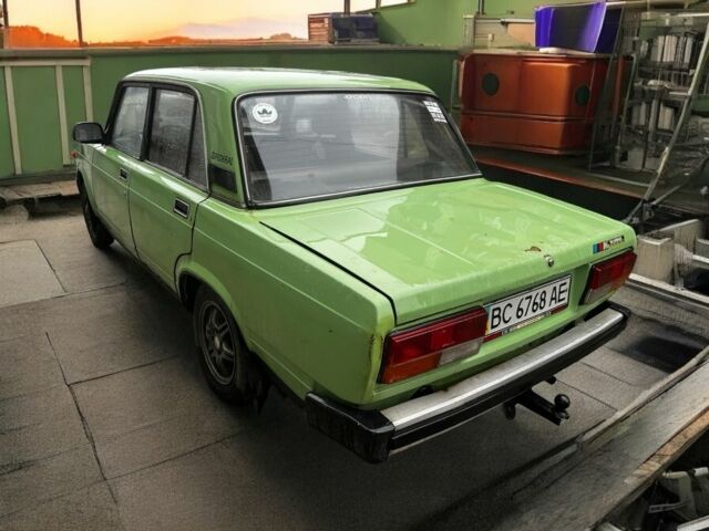 Зеленый ВАЗ 2105, объемом двигателя 1.5 л и пробегом 45 тыс. км за 600 $, фото 2 на Automoto.ua