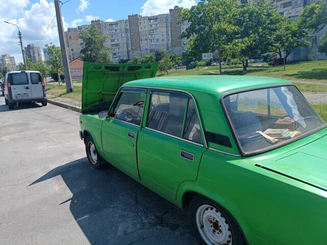 Зеленый ВАЗ 2105, объемом двигателя 1.3 л и пробегом 70 тыс. км за 500 $, фото 2 на Automoto.ua