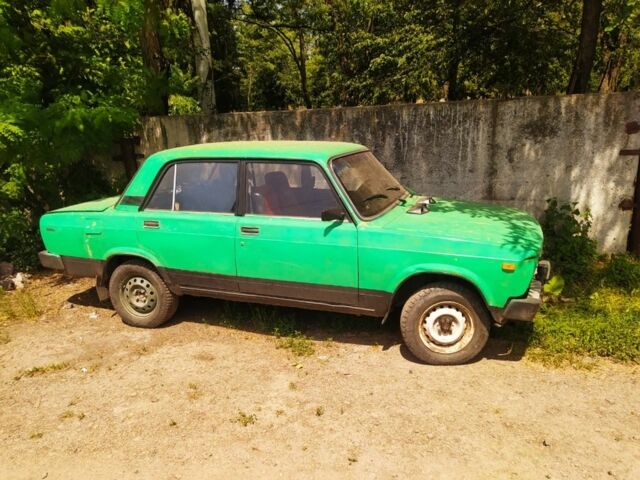 Зеленый ВАЗ 2105, объемом двигателя 1.2 л и пробегом 100 тыс. км за 601 $, фото 2 на Automoto.ua