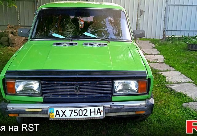 Зеленый ВАЗ 2105, объемом двигателя 1.3 л и пробегом 30 тыс. км за 700 $, фото 5 на Automoto.ua