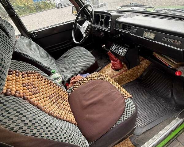 ВАЗ 2105 1983 в Днепре (Днепропетровске) на Automoto.ua Зеленый ВАЗ 2105, объемом двигателя 1.2 л и пробегом 38 тыс. км за 850 $, фото 11 на Automoto.ua