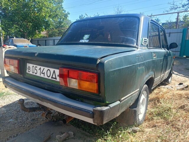 Зеленый ВАЗ 2105, объемом двигателя 1.5 л и пробегом 500 тыс. км за 450 $, фото 6 на Automoto.ua