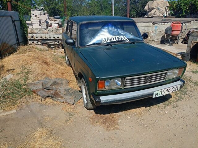 Зеленый ВАЗ 2105, объемом двигателя 1.5 л и пробегом 500 тыс. км за 450 $, фото 8 на Automoto.ua