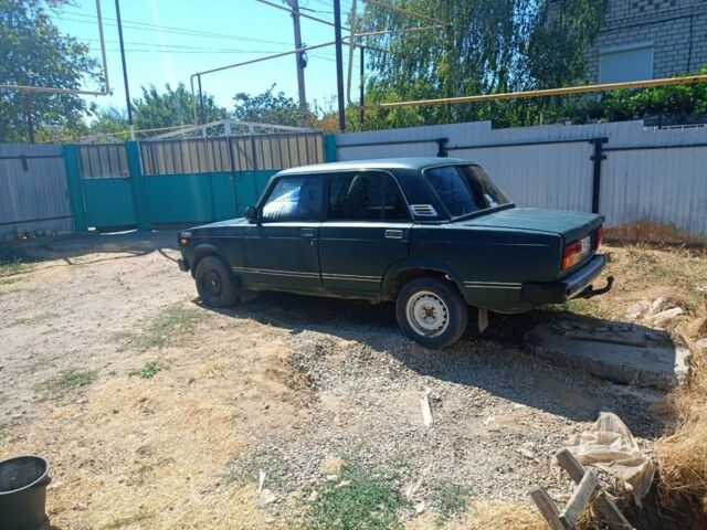 Зеленый ВАЗ 2105, объемом двигателя 1.5 л и пробегом 500 тыс. км за 450 $, фото 7 на Automoto.ua