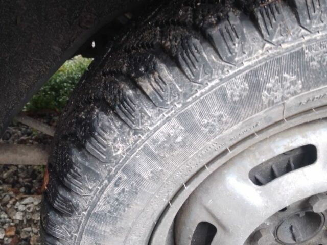 Зеленый ВАЗ 2105, объемом двигателя 1.3 л и пробегом 300 тыс. км за 652 $, фото 7 на Automoto.ua