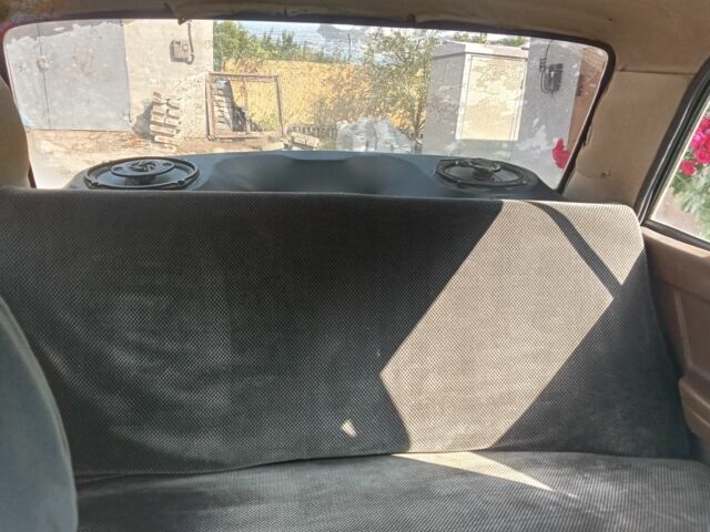 Зеленый ВАЗ 2105, объемом двигателя 1.3 л и пробегом 1 тыс. км за 648 $, фото 6 на Automoto.ua