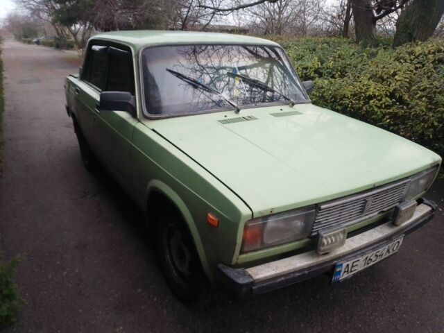 Зеленый ВАЗ 2105, объемом двигателя 1.3 л и пробегом 300 тыс. км за 652 $, фото 1 на Automoto.ua