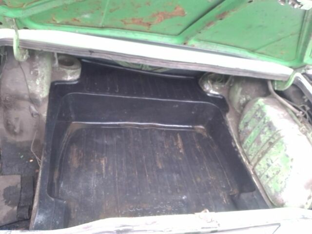 Зеленый ВАЗ 2105, объемом двигателя 1.3 л и пробегом 300 тыс. км за 652 $, фото 6 на Automoto.ua