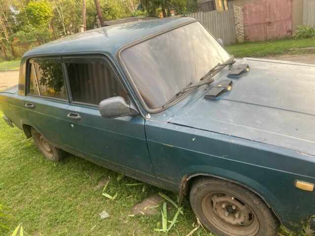 Зеленый ВАЗ 2105, объемом двигателя 1.3 л и пробегом 920 тыс. км за 358 $, фото 3 на Automoto.ua