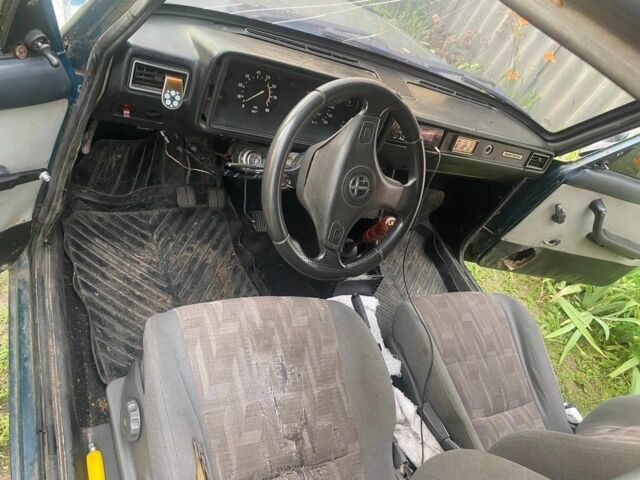 Зеленый ВАЗ 2105, объемом двигателя 1.3 л и пробегом 920 тыс. км за 358 $, фото 5 на Automoto.ua