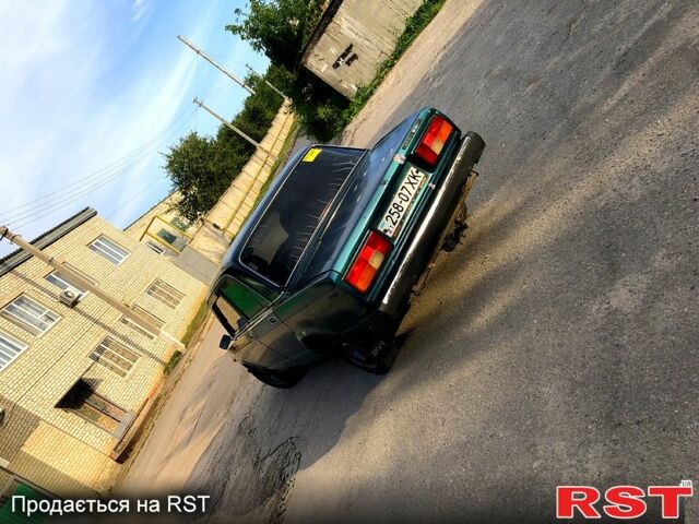 Зеленый ВАЗ 2105, объемом двигателя 1.5 л и пробегом 123 тыс. км за 550 $, фото 2 на Automoto.ua