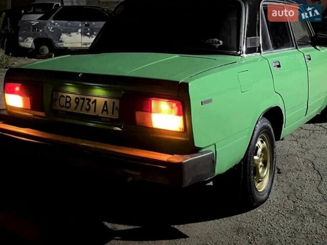 Зеленый ВАЗ 2105, объемом двигателя 1.5 л и пробегом 500 тыс. км за 600 $, фото 1 на Automoto.ua
