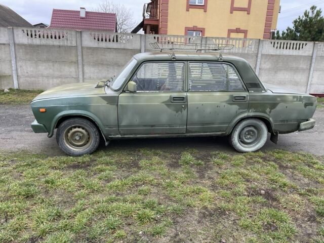 Зеленый ВАЗ 2105, объемом двигателя 1.5 л и пробегом 100 тыс. км за 500 $, фото 1 на Automoto.ua