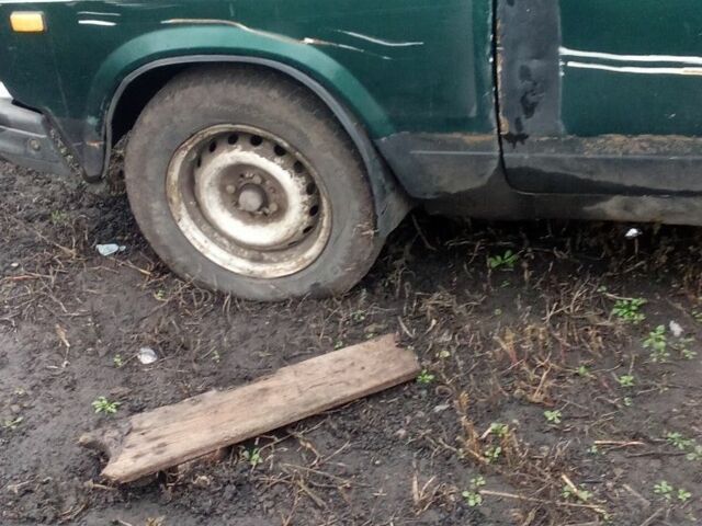 Зеленый ВАЗ 2105, объемом двигателя 0 л и пробегом 1000 тыс. км за 379 $, фото 14 на Automoto.ua