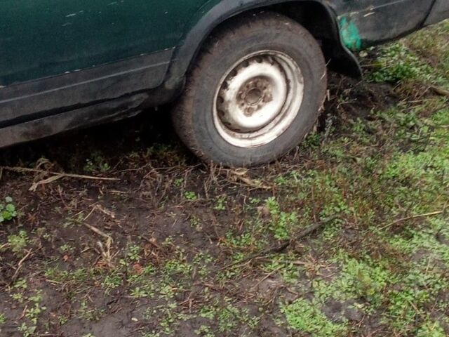 Зеленый ВАЗ 2105, объемом двигателя 0 л и пробегом 1000 тыс. км за 379 $, фото 13 на Automoto.ua