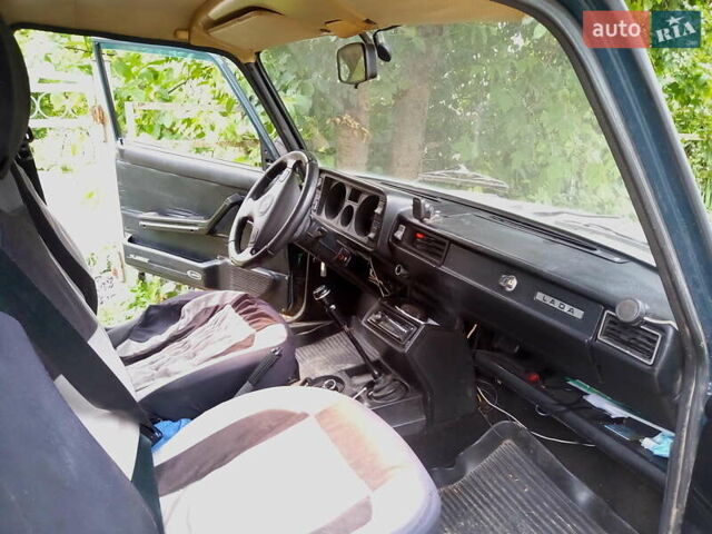 Зеленый ВАЗ 2105, объемом двигателя 1.5 л и пробегом 100 тыс. км за 300 $, фото 5 на Automoto.ua